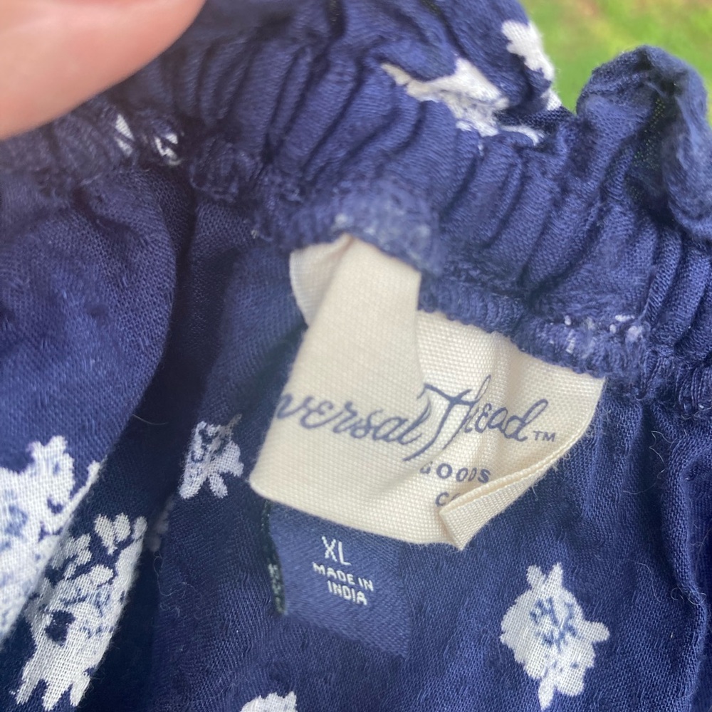 Universal Thread blue ruffle top - Picture 4 of 8